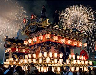 秩父祭屋台　中町屋台