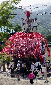 栃谷の笠鉾　３基　本組笠鉾